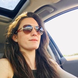 Meet your Posher, Debra